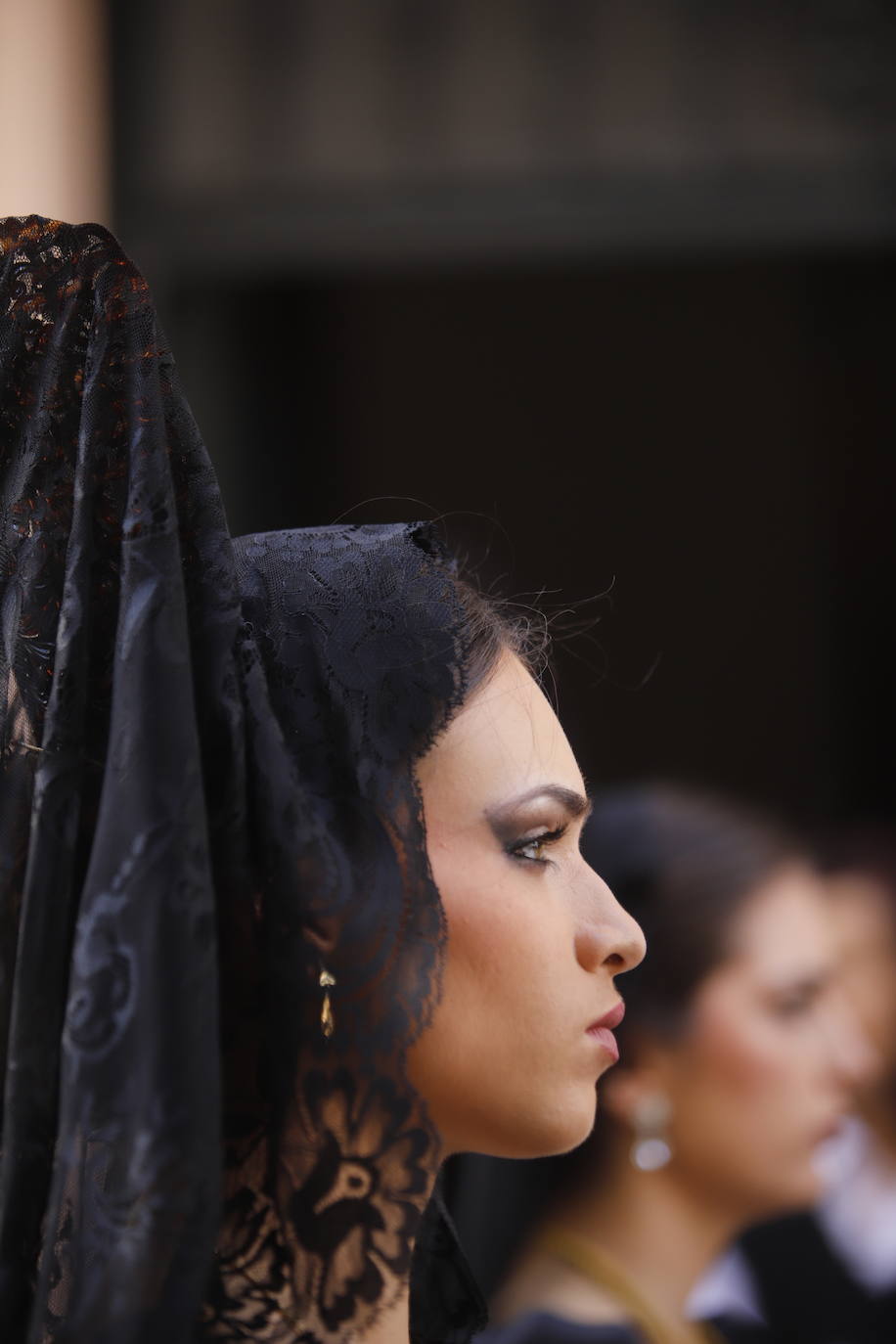 La emocionante procesión de la Virgen de la Soledad de Cabra, en imágenes