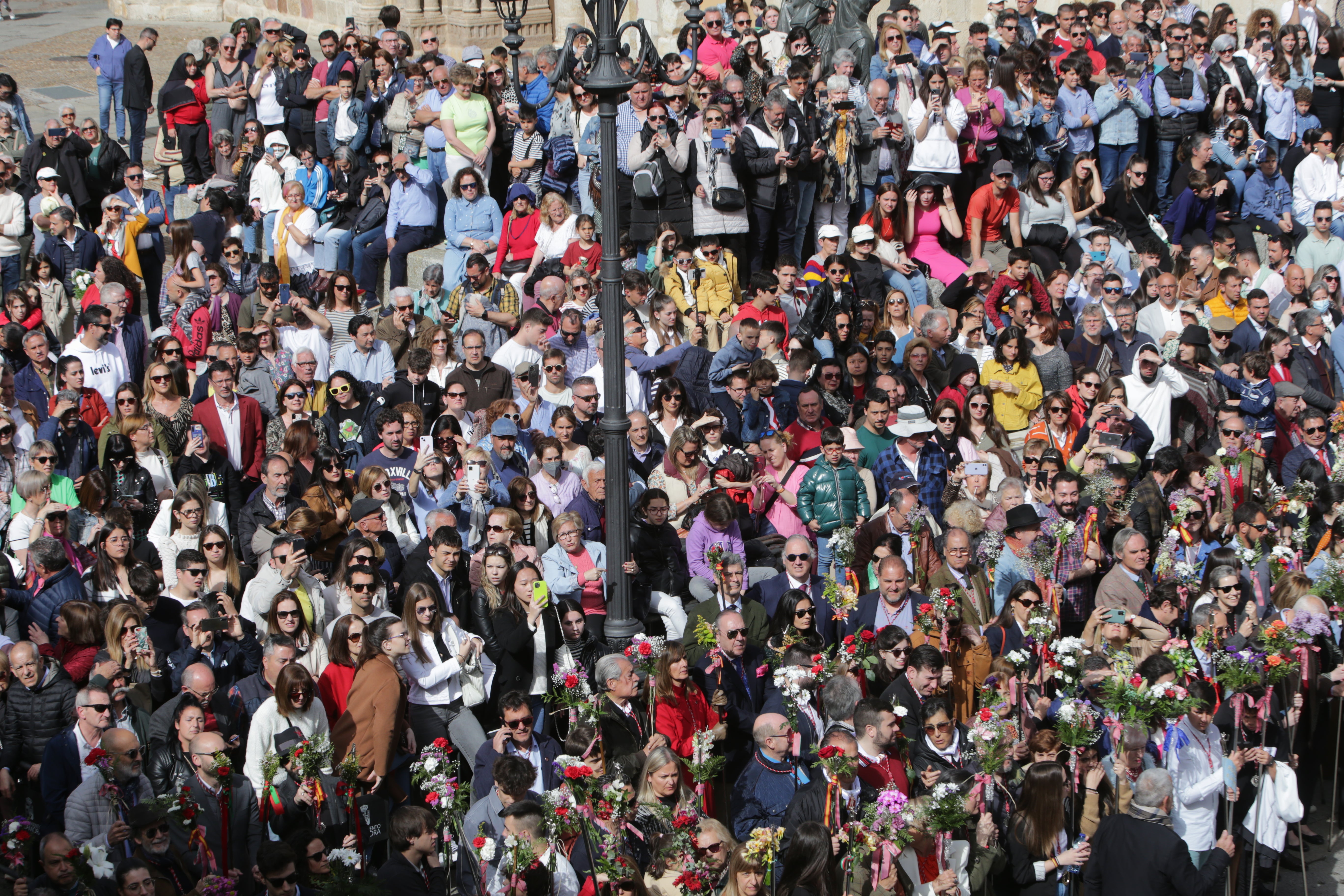 Zamora- Gran afluencia de fieles a la procesión del Domingo de Resurrección