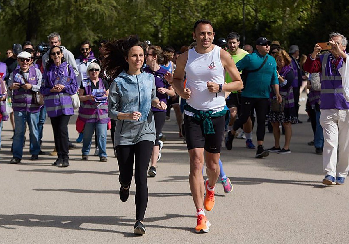La secretaria general de Podemos, Ione Belarra, junto al candidato a la Alcaldía de Madrid por este partido, Roberto Sotomayor
