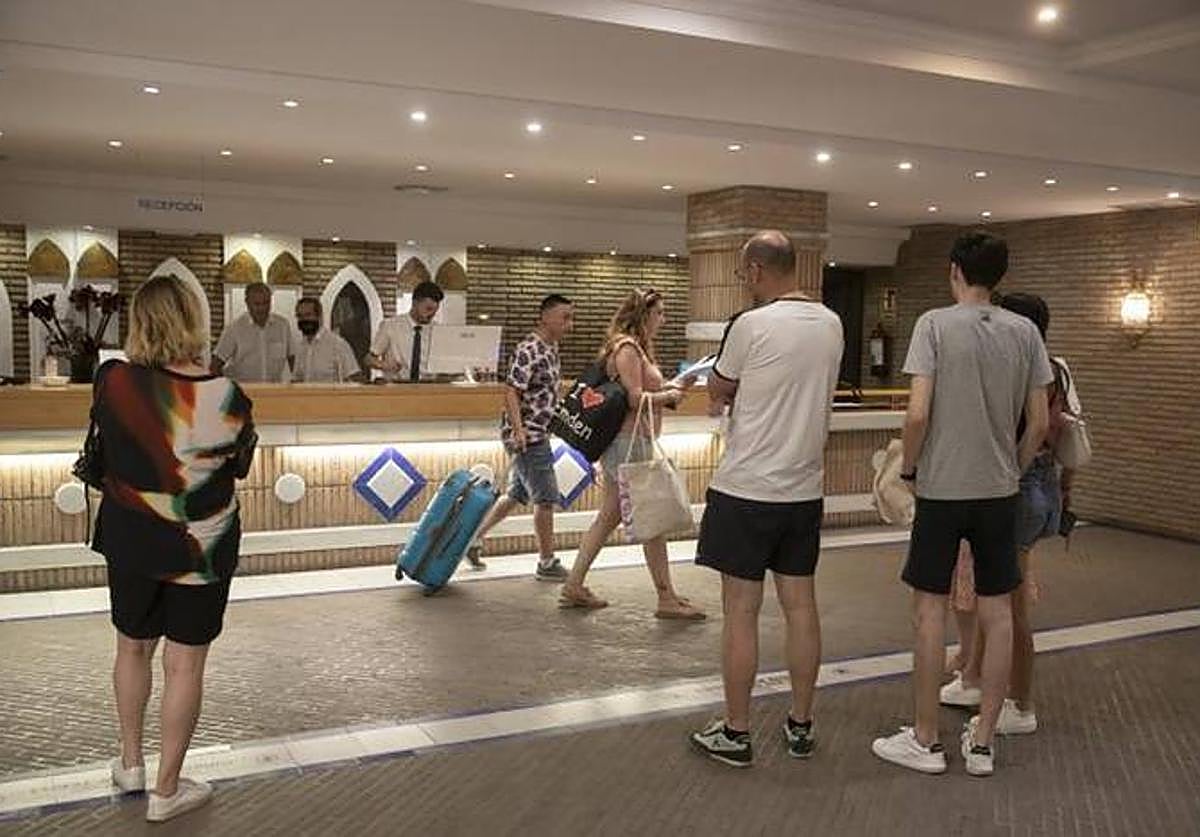 Turistas en un hotel de Córdoba