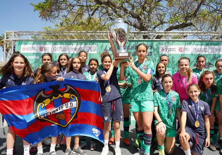 El Levante hace triplete como campeón global de la València Cup Girls 2023 de fútbol femenino