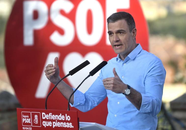 Sánchez, recibido entre abucheos en un acto en Segovia: «Nosotros no insultamos»