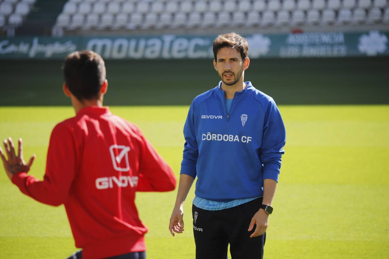 El primer entrenamiento de Manuel Mosquera al frente del Córdoba CF, en imágenes