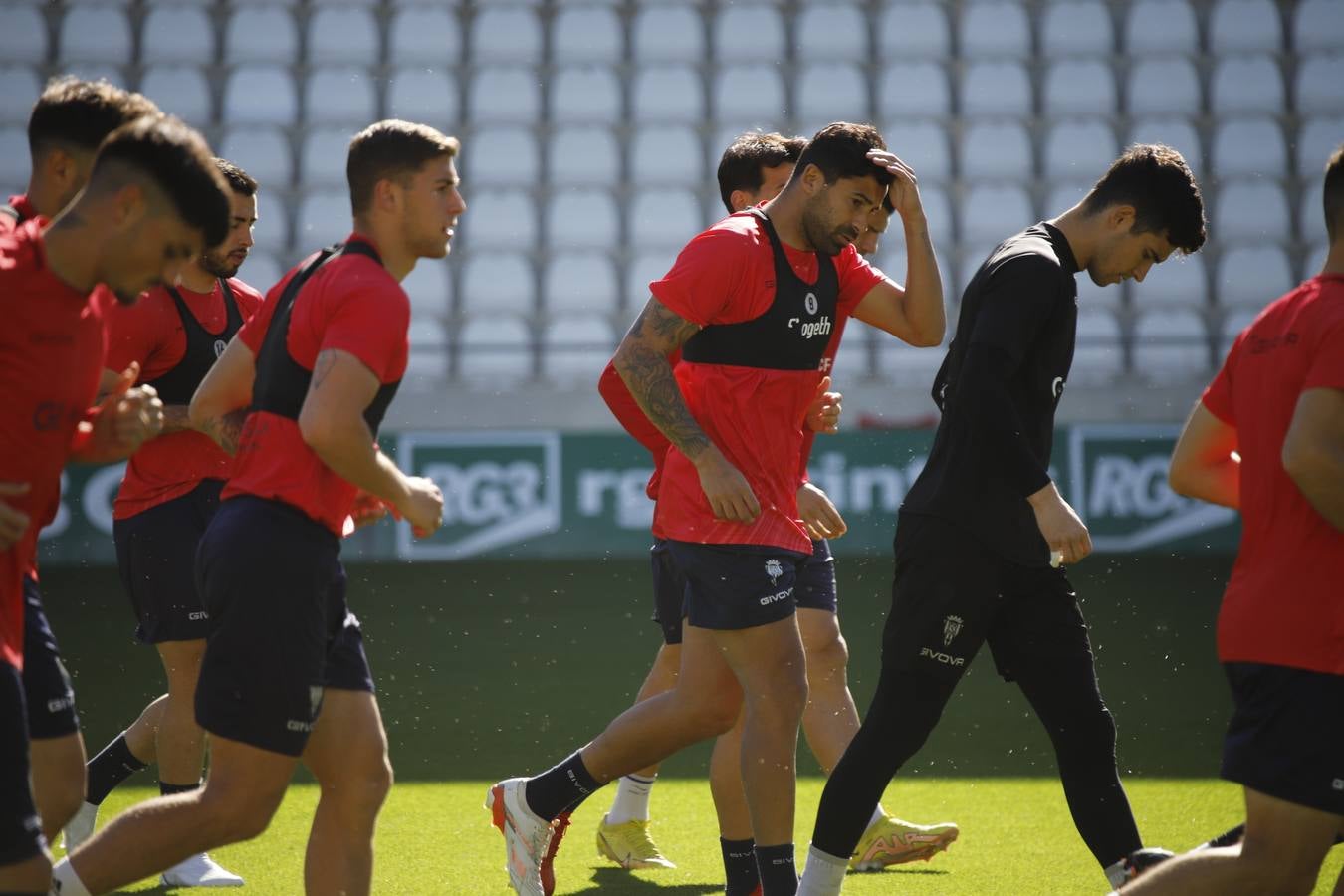 El primer entrenamiento de Manuel Mosquera al frente del Córdoba CF, en imágenes