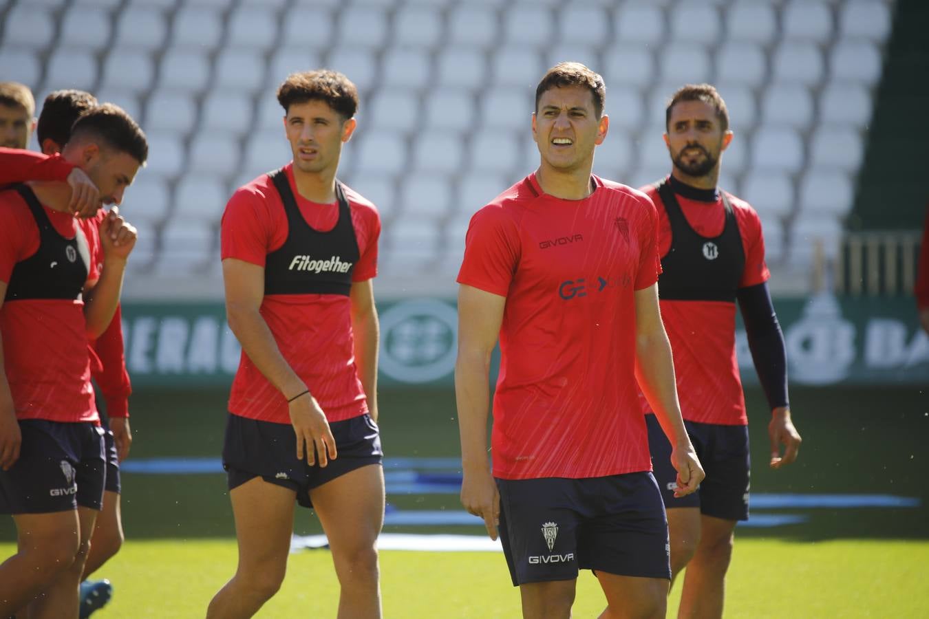 El primer entrenamiento de Manuel Mosquera al frente del Córdoba CF, en imágenes