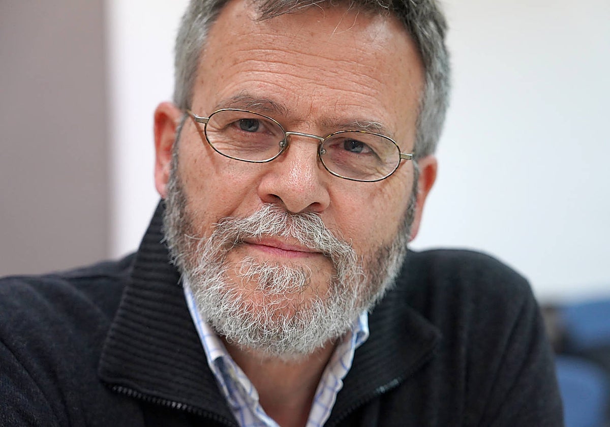 El escritor José Antonio Abella