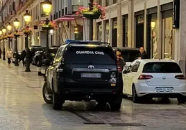 Detienen a un abogado de Málaga en su despacho de calle Larios en una operación contra un peligroso clan de narcos albaneses