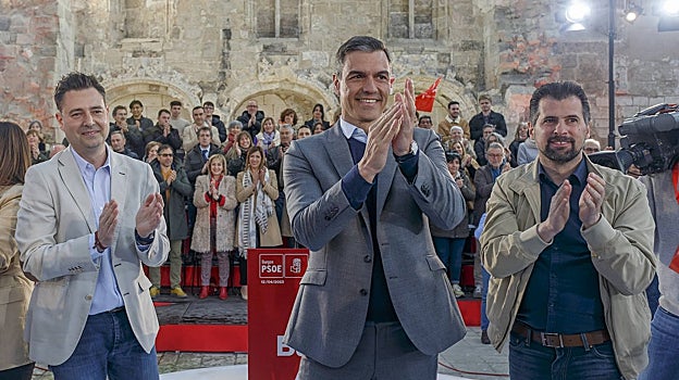 Pedro Sánchez, también entre gritos y abucheos en Burgos