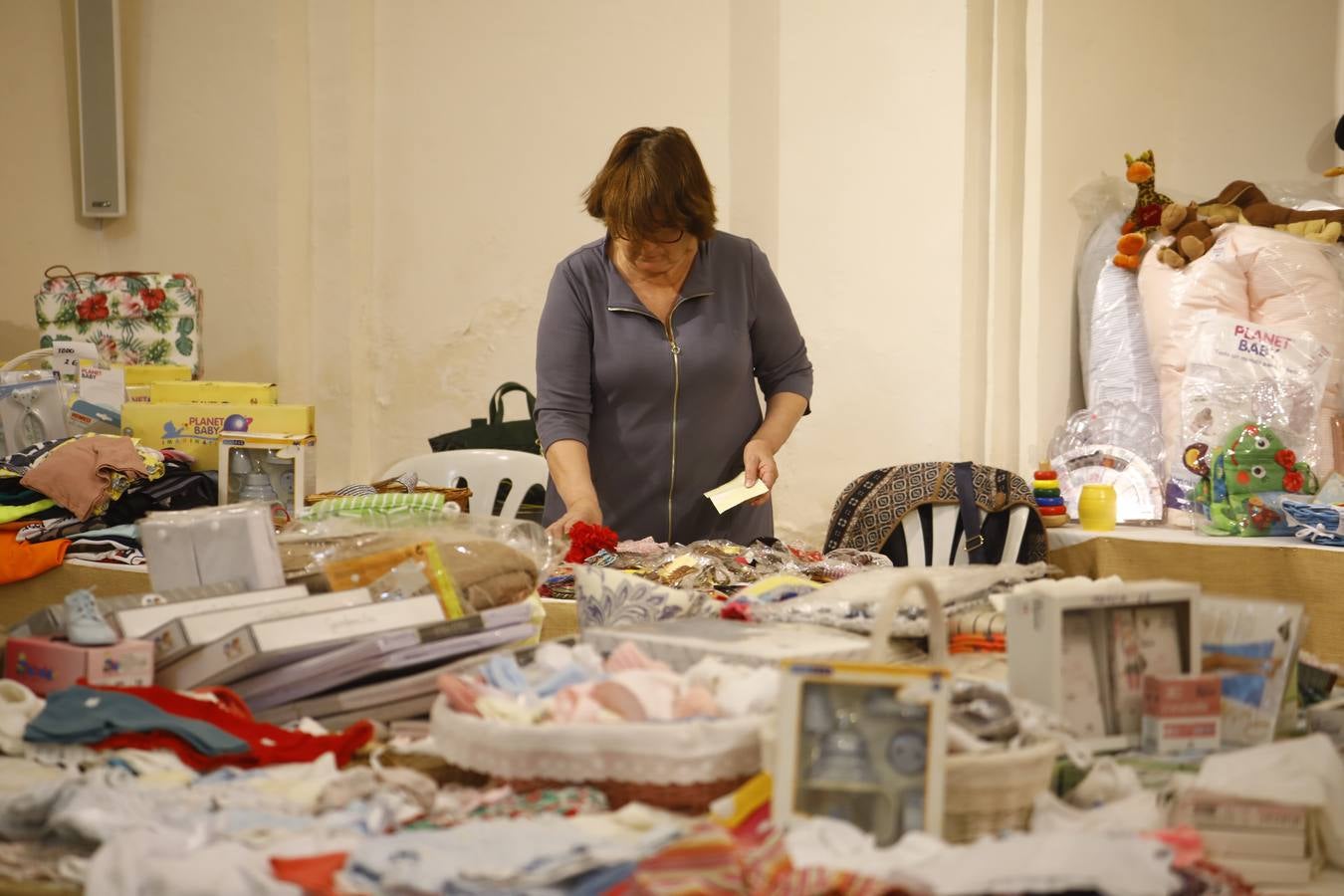 La inauguración del Baratillo de Adevida Córdoba, en imágenes