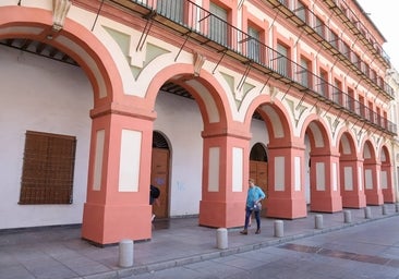 La plaza de la Corredera de Córdoba vuelve a lucir limpia de deterioro y grafitis