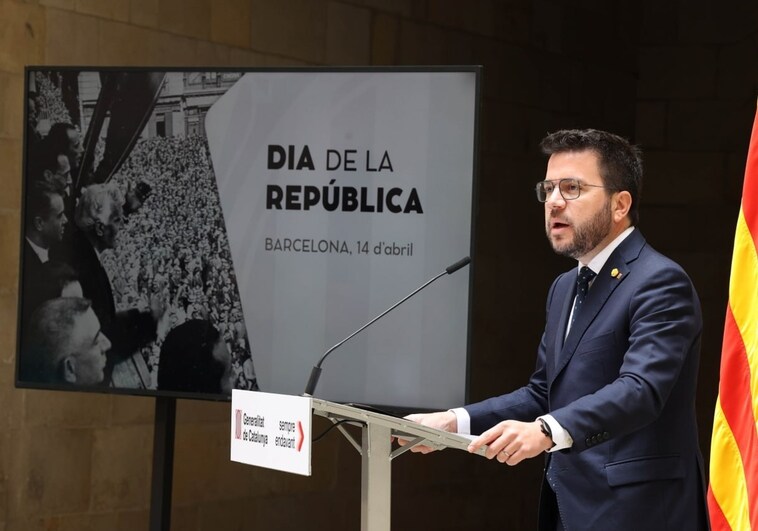 Aragonès conmemora la II República comparándola con el «acuerdo de claridad» para la independencia