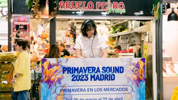 Umami durante su sesión en el Mercado de la Paz
