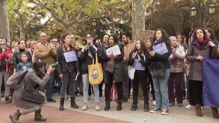 Logroño se manifiesta de nuevo contra la violación en manada de dos niñas