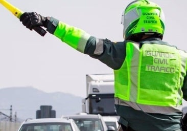 Muere un motorista de 55 años tras salirse de la vía en la CM-3201 en Bonete (Albacete)