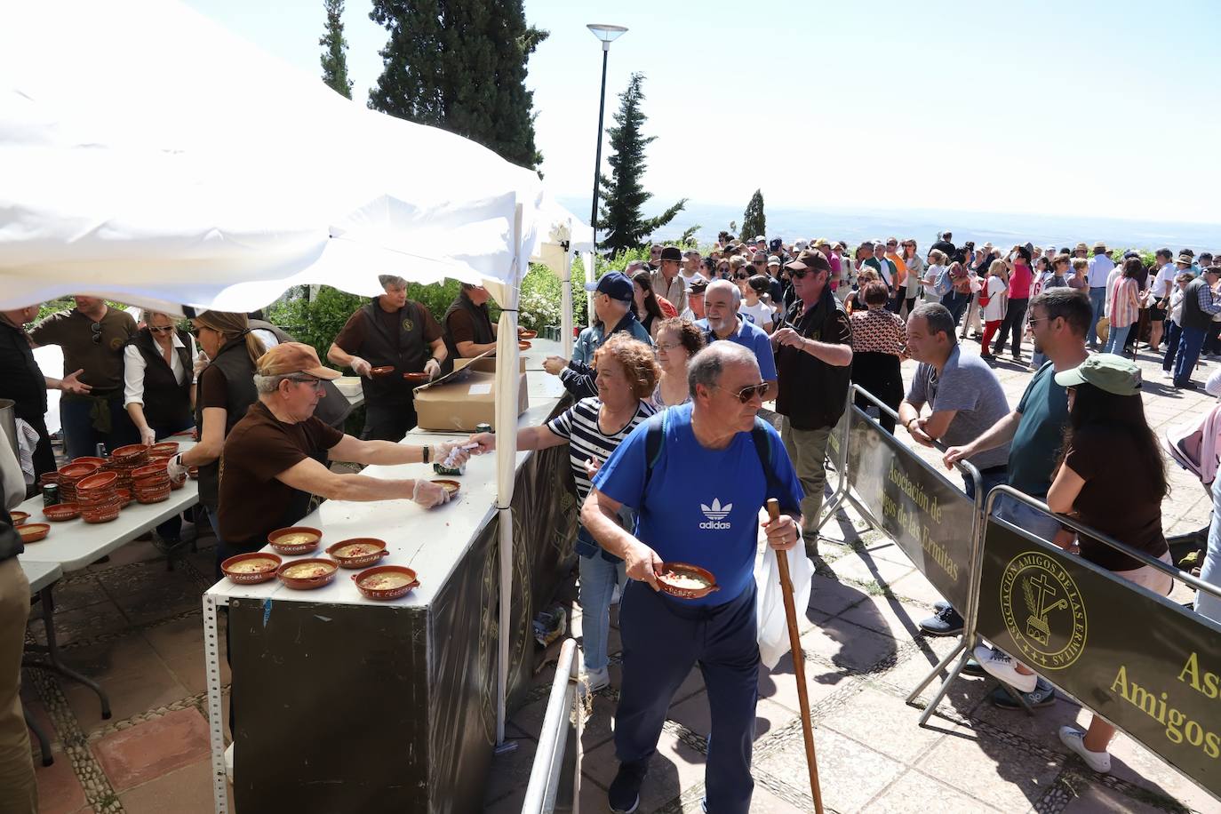 La tradición de las habas de las Ermitas de Córdoba, en imágenes