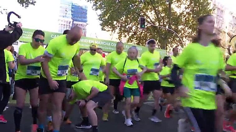Madrid llama a "prevenir, visibilizar y luchar" contra el cáncer en la décima carrera de la AECC