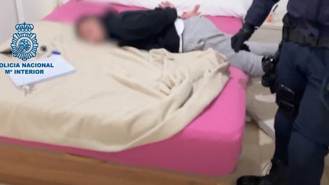 Una de las detenciones practicadas en uno de los pisos donde se explotaba a las víctimas