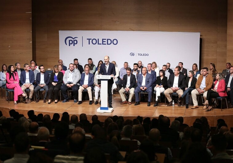 Núñez pide a sus candidatos «un muro de contención» contra el PSOE
