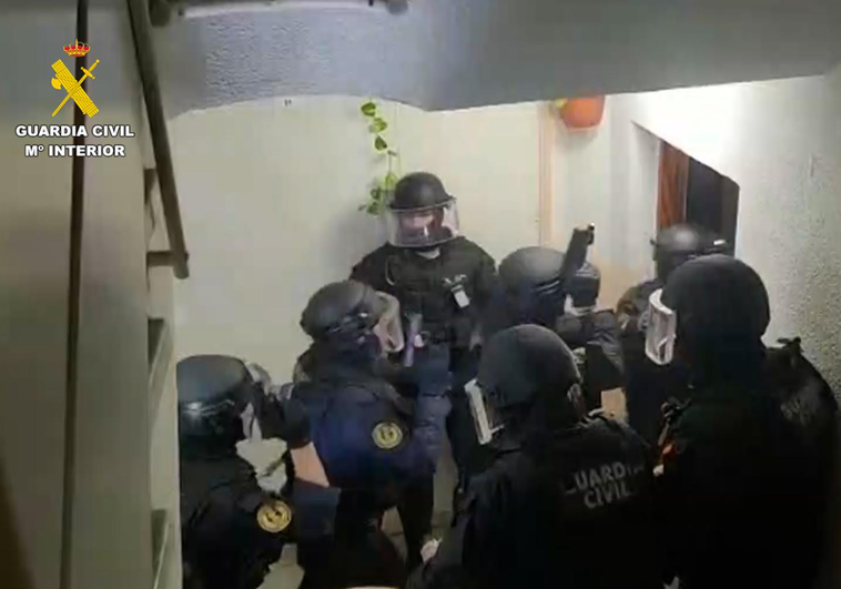 50 detenidos en el desmantelamiento de la red de narco-embarcaciones en España