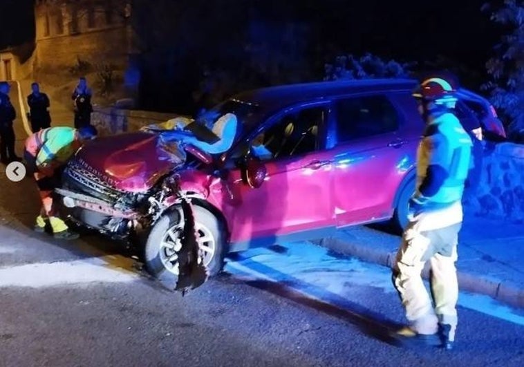 Heridos leves cuatro pasajeros tras chocar un todoterreno contra el autobús en el que viajaban