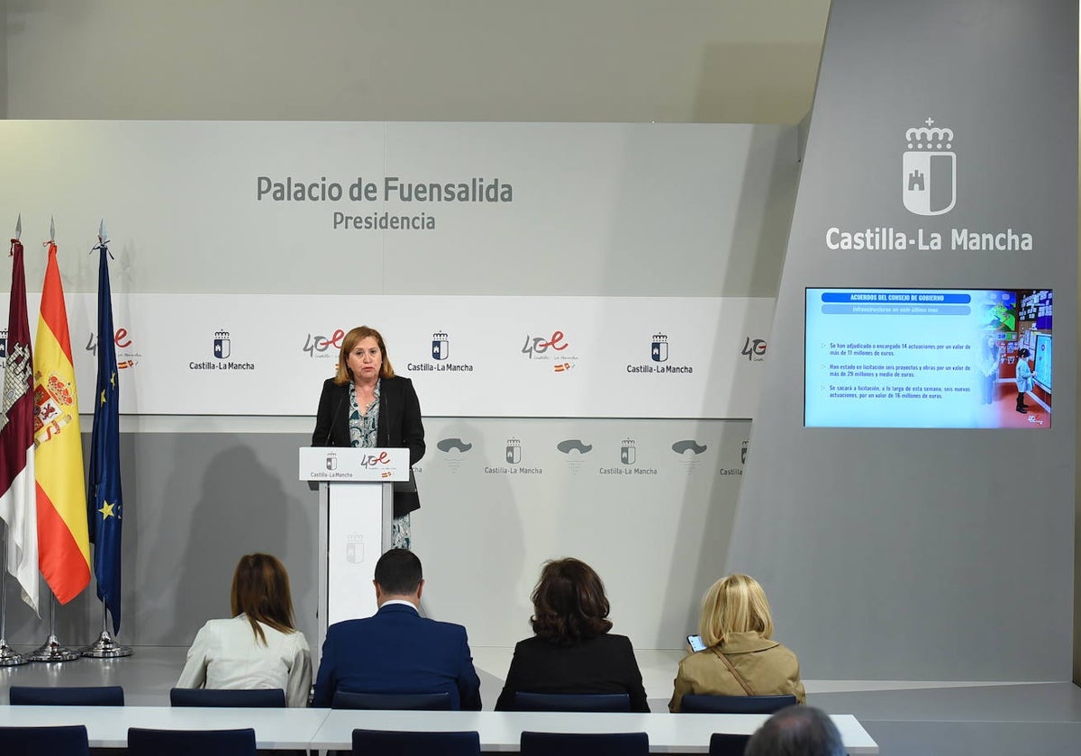 La consejera de Educación explica los últimos programas de su departamento