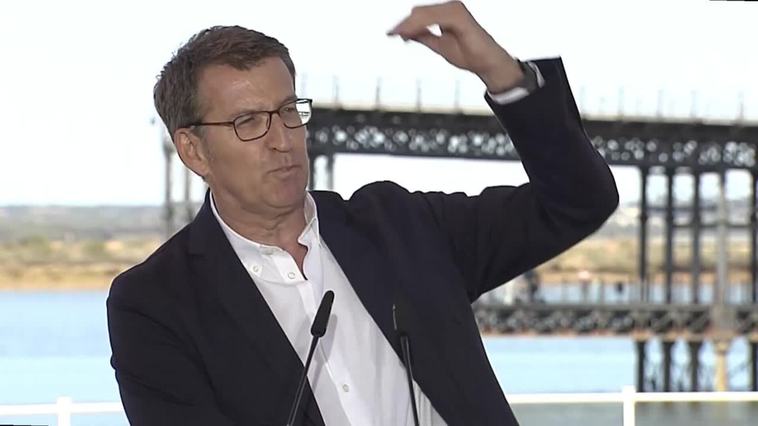 Feijóo pide al Gobierno "no manosear" Doñana