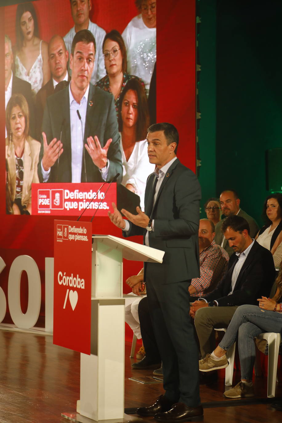 El acto de Pedro Sánchez en Córdoba, en imágenes