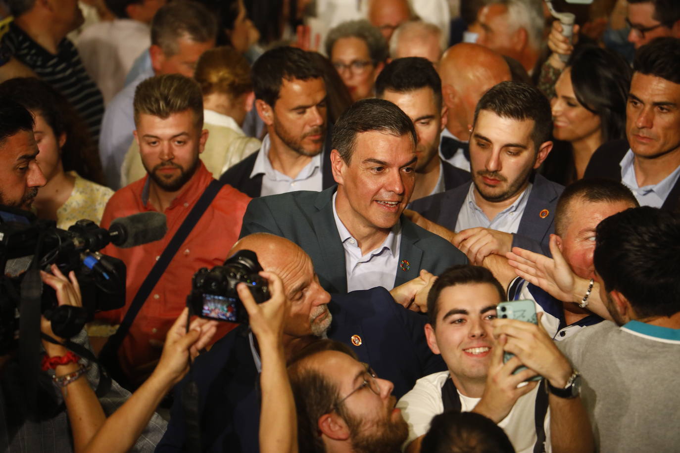 El acto de Pedro Sánchez en Córdoba, en imágenes