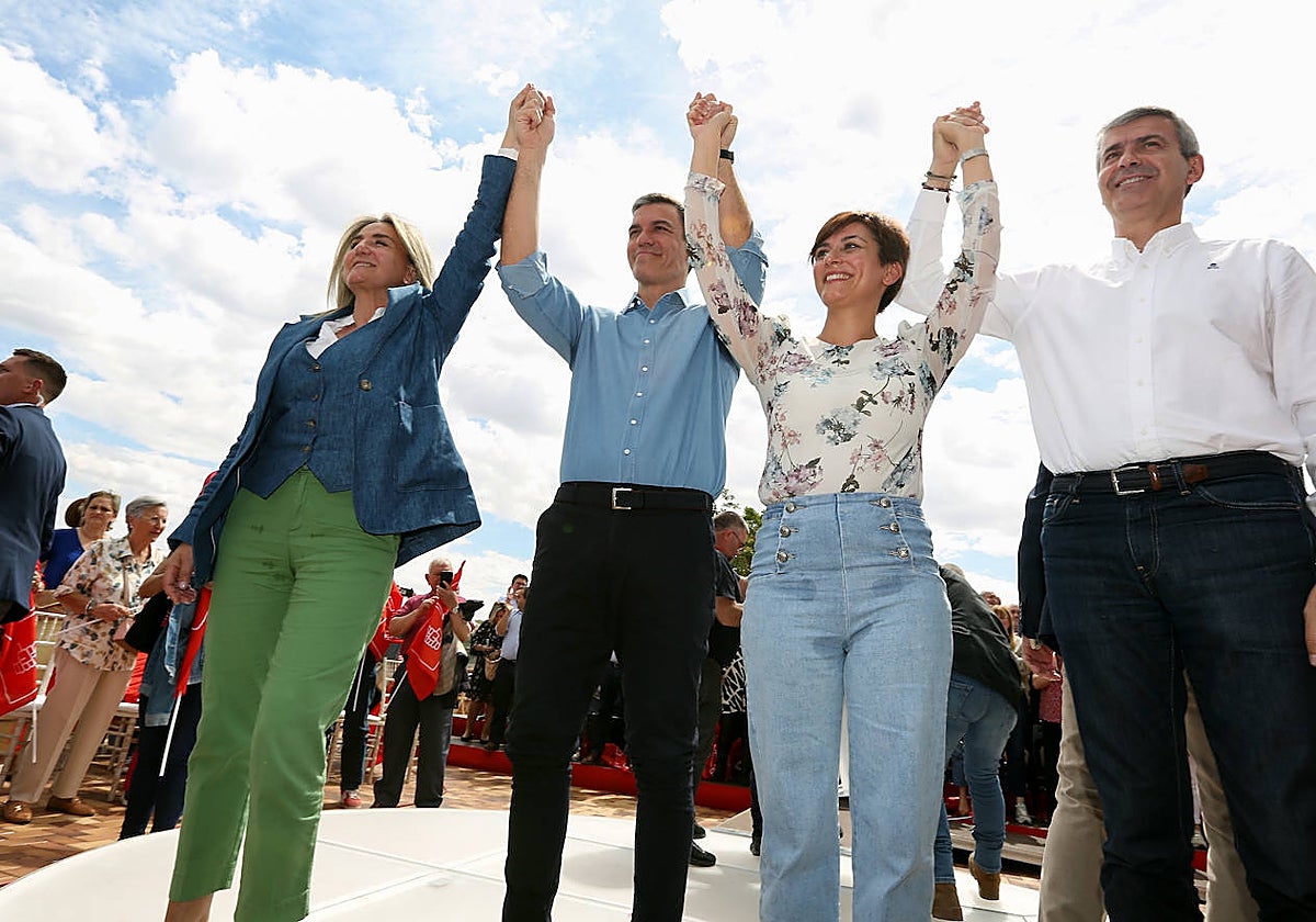 MIlagros Tolón, Pedro Sánchez, Isabel Rodríguez y Álvaro Gutiérrez