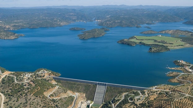 Imagen antes - La Breña, a rebosar y ahora se ve hasta la Breña I
