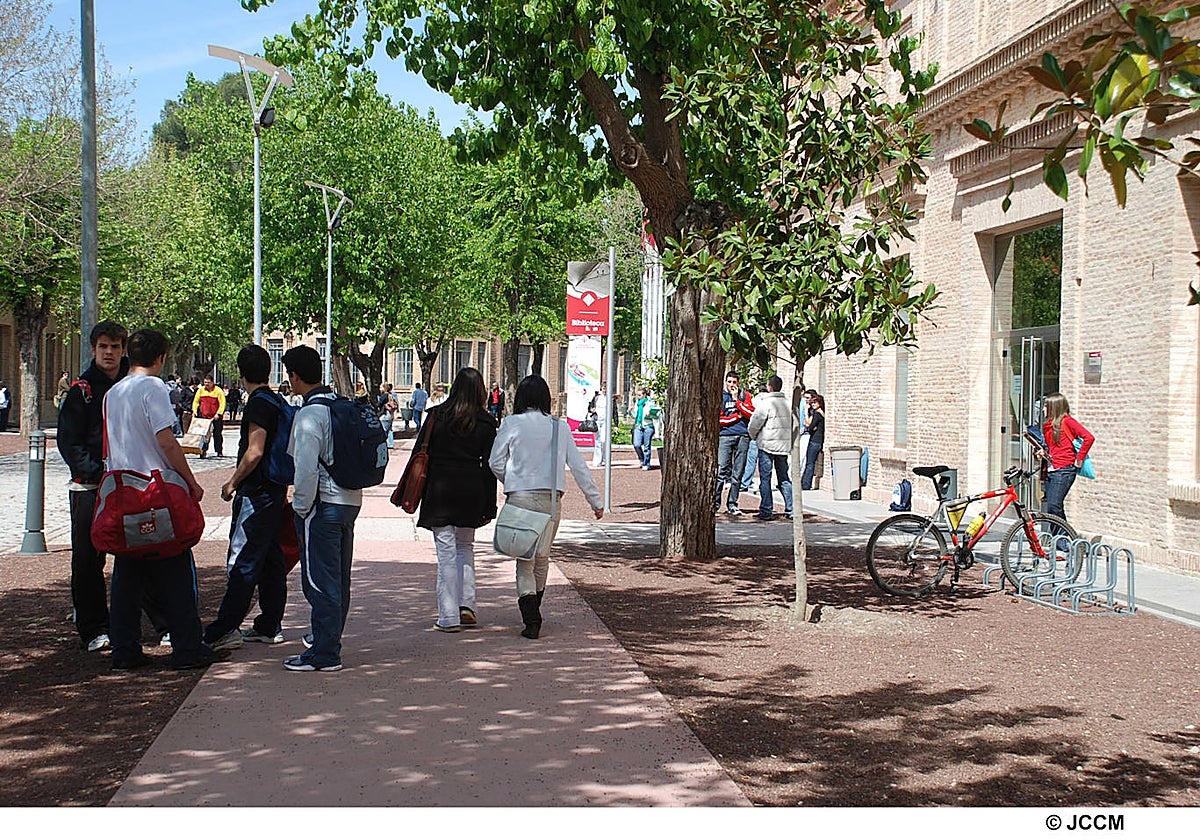 La UCLM amplia su oferta formativa para el próximo curso