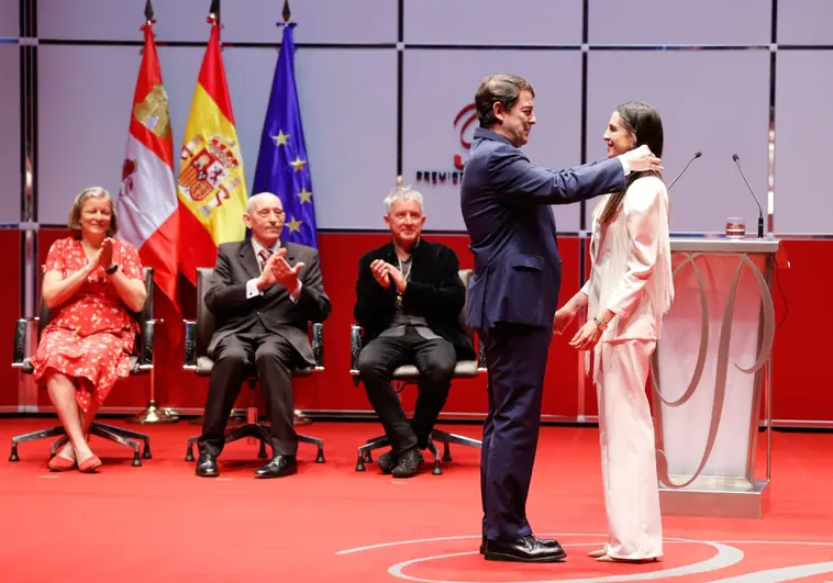 Mañueco invita a «compartir la emoción serena y profunda» del «orgullo de ser, sentir y vivir Castilla y León»