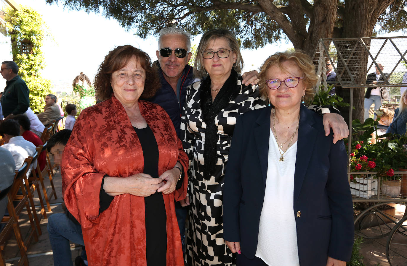 Carlos Velázquez presenta a su equipo en sociedad