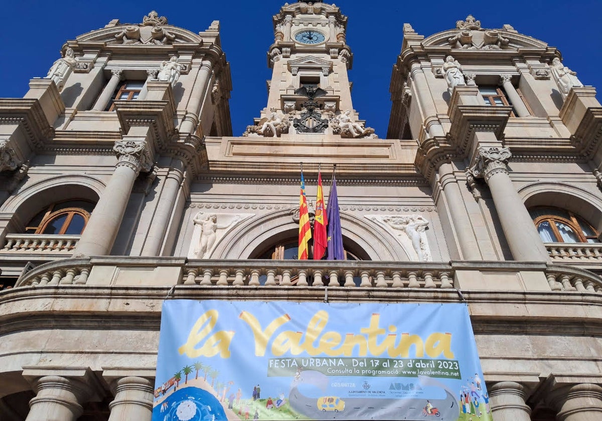 Imagen de archivo de la fachada del Ayuntamiento de Valencia