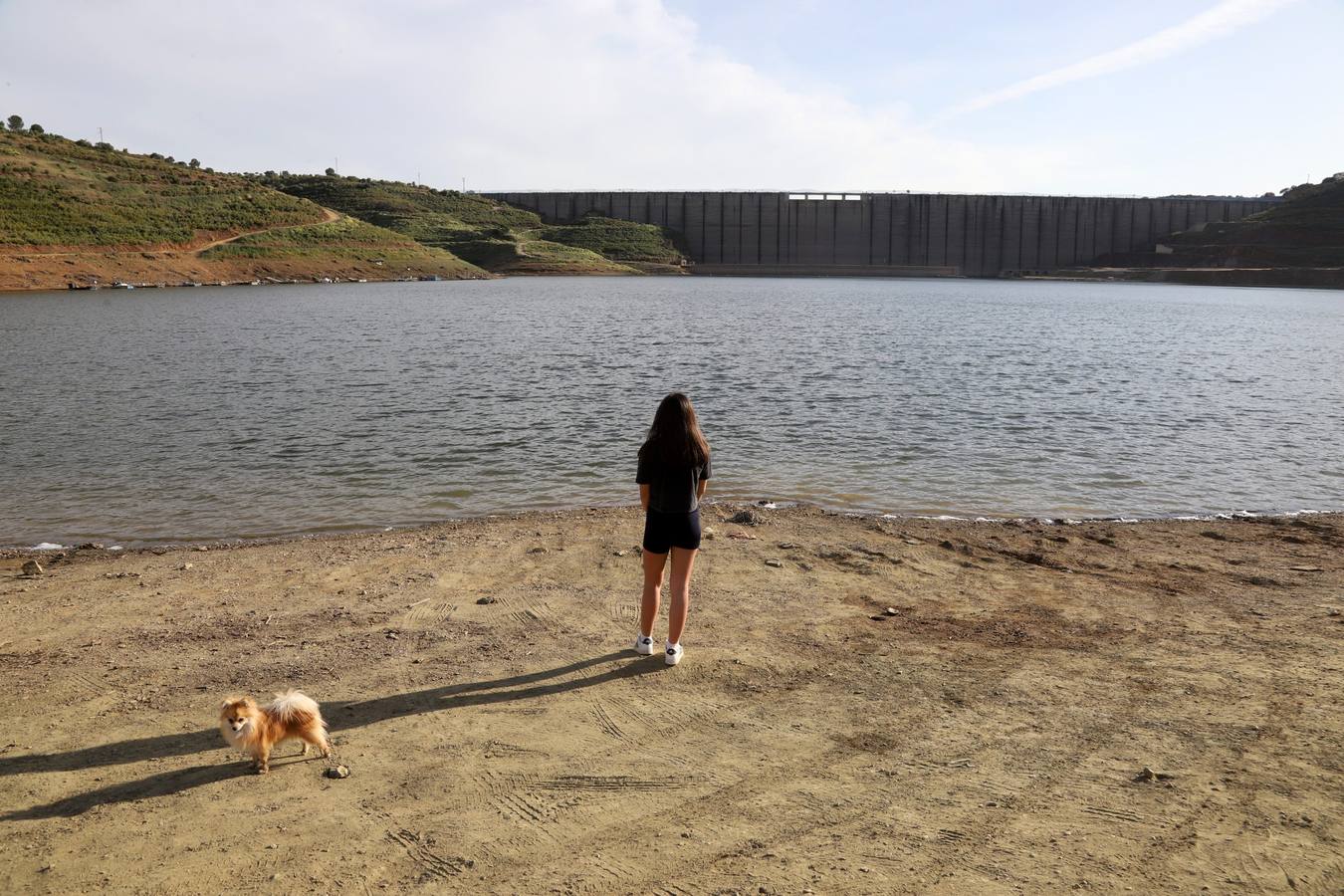 El impactante paisaje de sequía en los pantanos de Córdoba, en imágenes