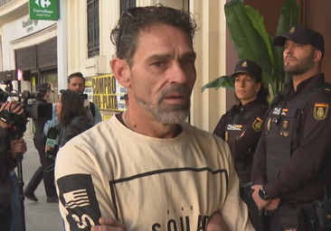 El padre del camarero muerto en el incendio de Manuel Becerra estudia denunciar al restaurante por negligencia