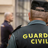 Dos detenidos por hacerse pasar por la Guardia Civil para robar droga a los turistas