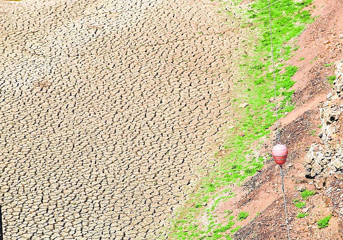 Embalse de Sierra Boyera, que se encuentra totalmente seco