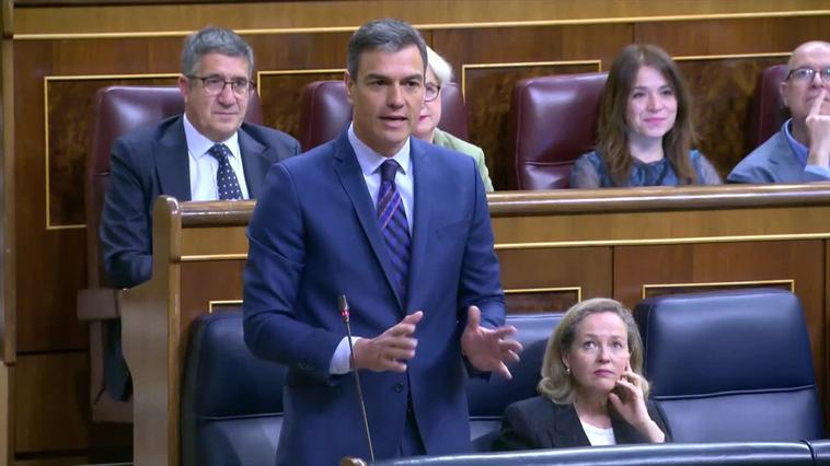 Gamarra denuncia el "caos" en el Gobierno y Sánchez presume de mejor gestión