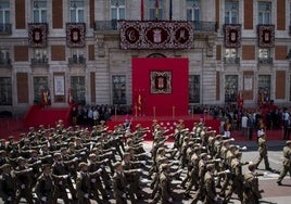 Pelea entre Delegación y Comunidad por una concentración en Sol el Dos de Mayo que coincide con 10 actos culturales