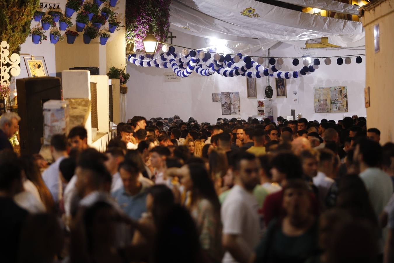 Cruces Córdoba 2023 | Ambiente de lujo en la primera noche de fiesta, en imágenes