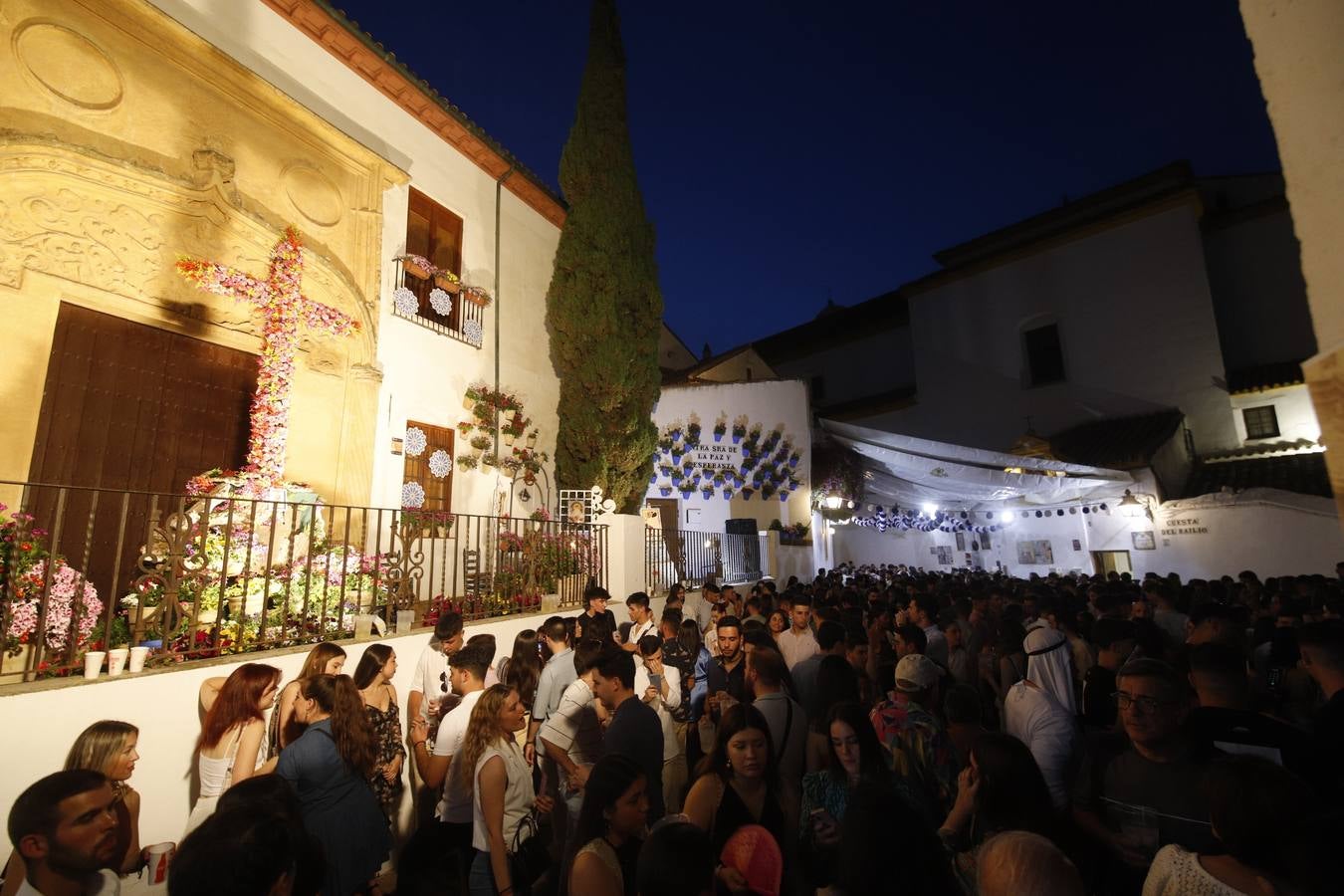 Cruces Córdoba 2023 | Ambiente de lujo en la primera noche de fiesta, en imágenes