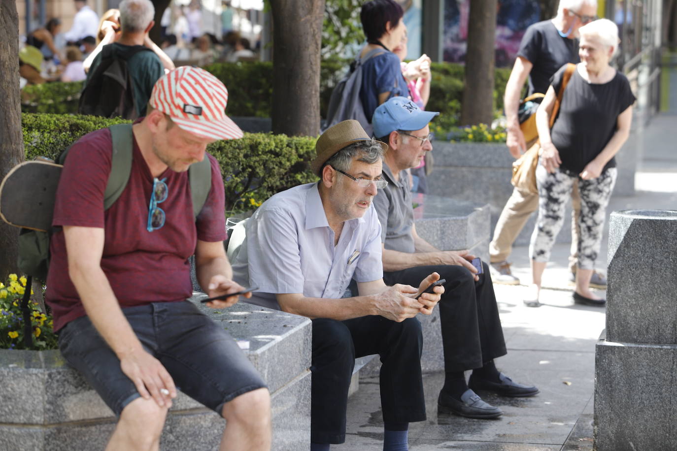 Córdoba bajo un sofocante calor en abril, en imágenes