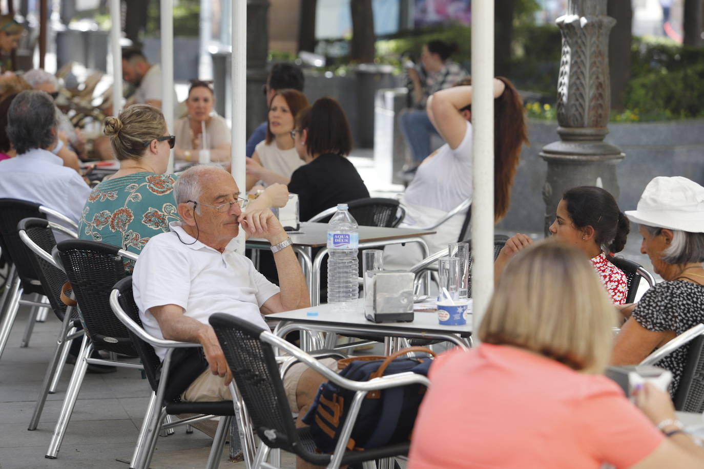 Córdoba bajo un sofocante calor en abril, en imágenes