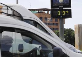 Calor en Córdoba | El termómetro funde todos los récords en abril y roza los 39 grados