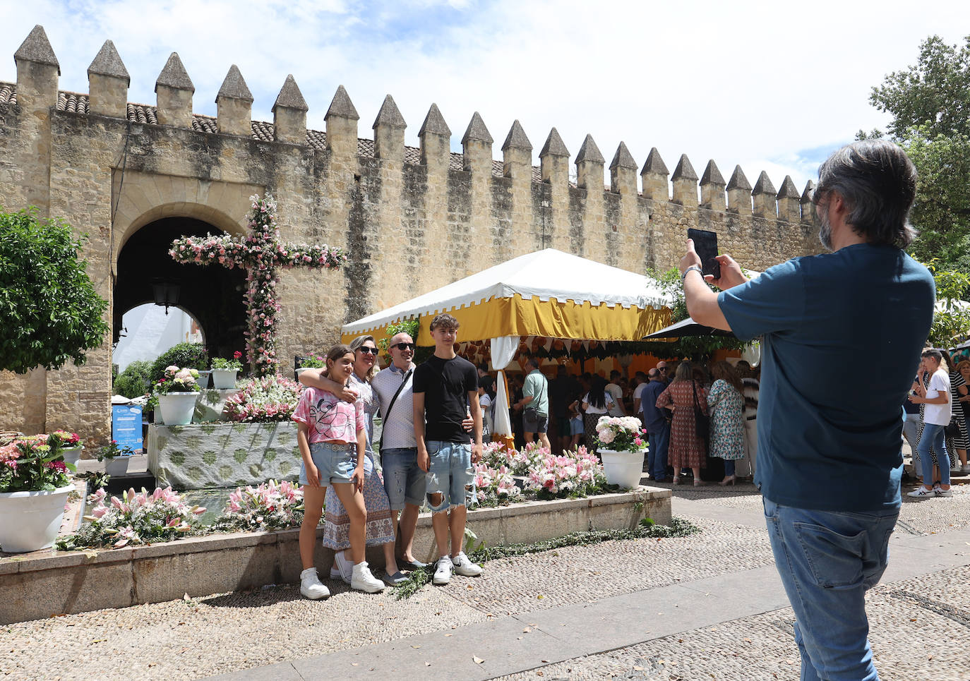 El impecable ambiente de las Cruces de Córdoba, en imágenes