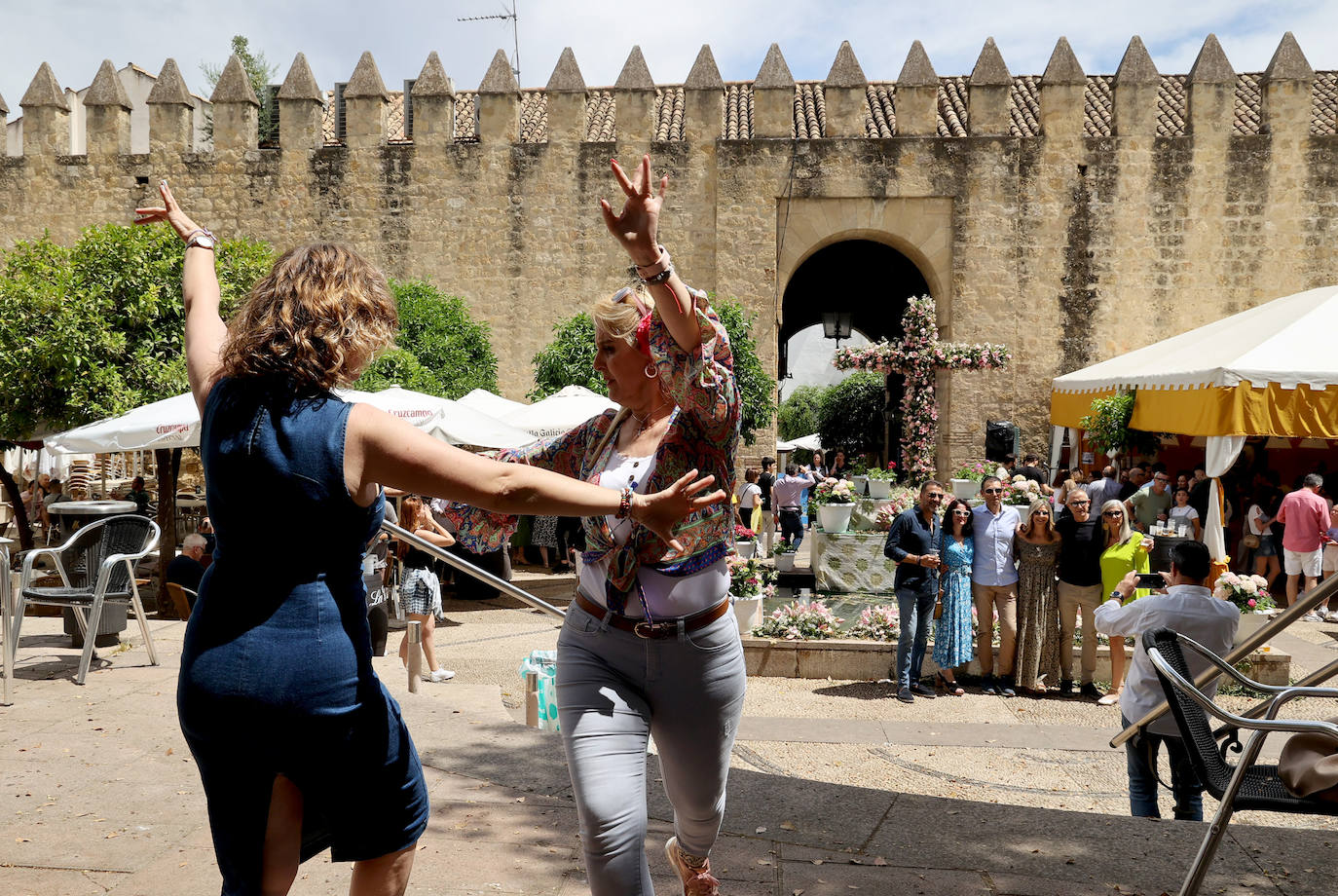 El impecable ambiente de las Cruces de Córdoba, en imágenes