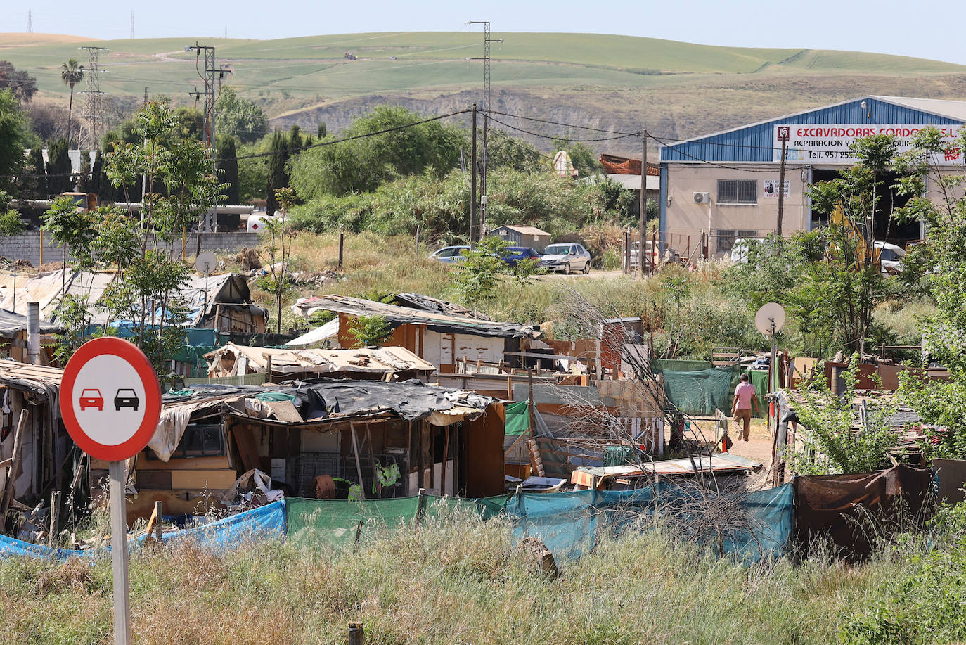 El poblado de chabolas del camino de Carbonell en Córdoba, en imágenes