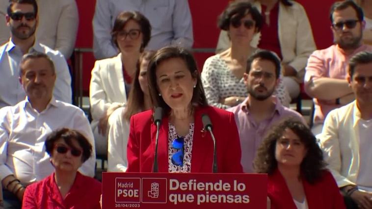 Robles critica el "patriotismo de pulsera" del PP