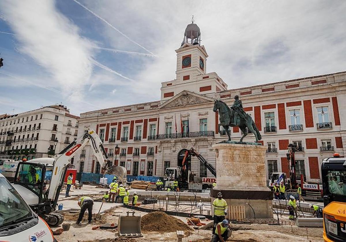 Estado de la Puerta del Sol en la última fase de las obras